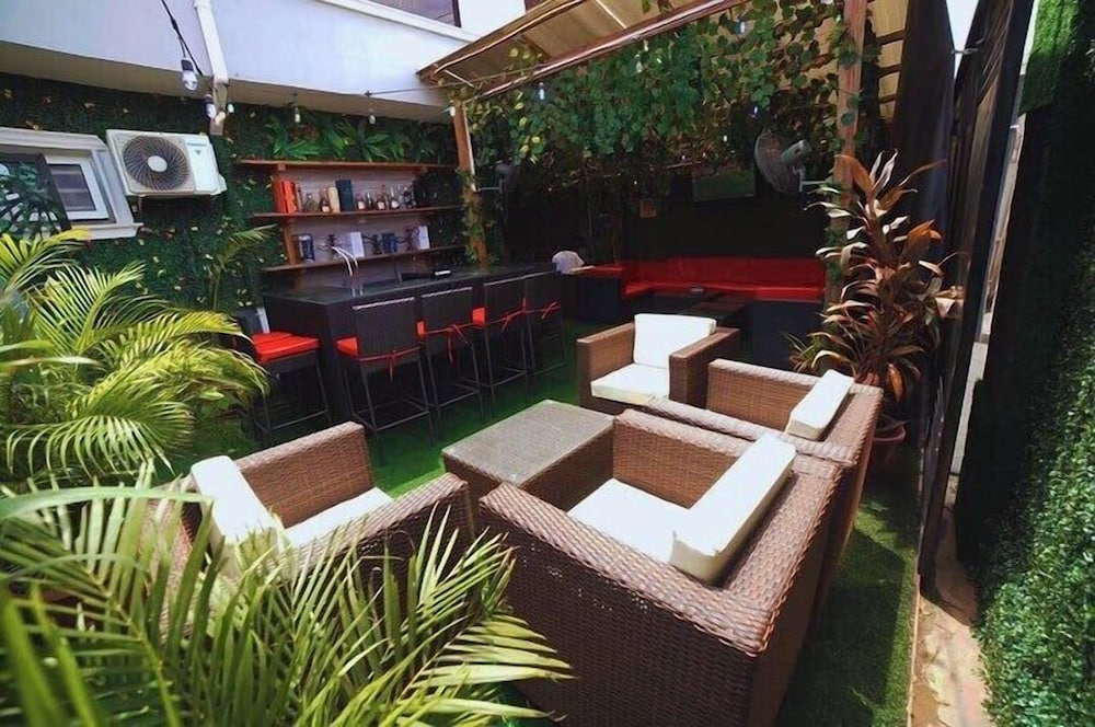 Villa Maxili Hotel and Apartment