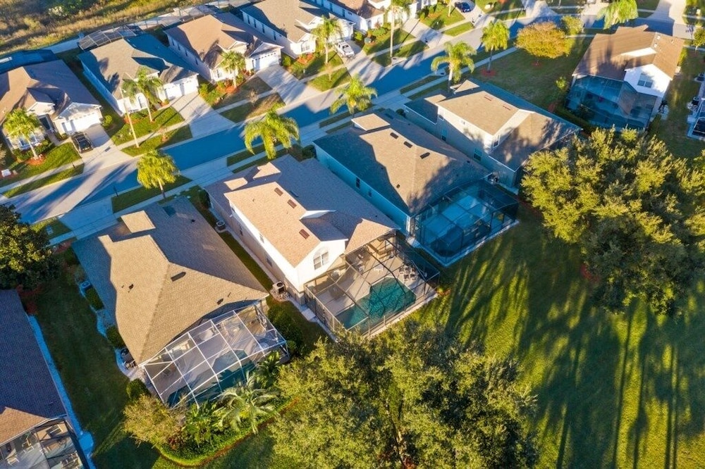 Luxury 6-bed South Facing Pool Homes In A Resort 6 Bedroom Villa by Redawning - Image 3