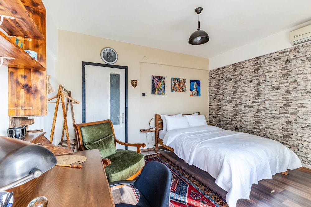 Exquisite Flat Near Moda Coast in Kadikoy