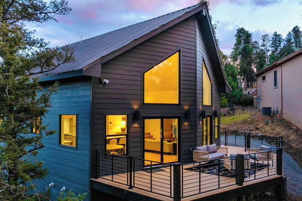 Sierra Blanca Views: New-build Cabin in Ruidoso