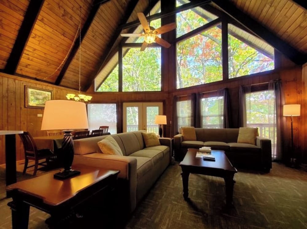 Gatlinburg Mountain Cabin