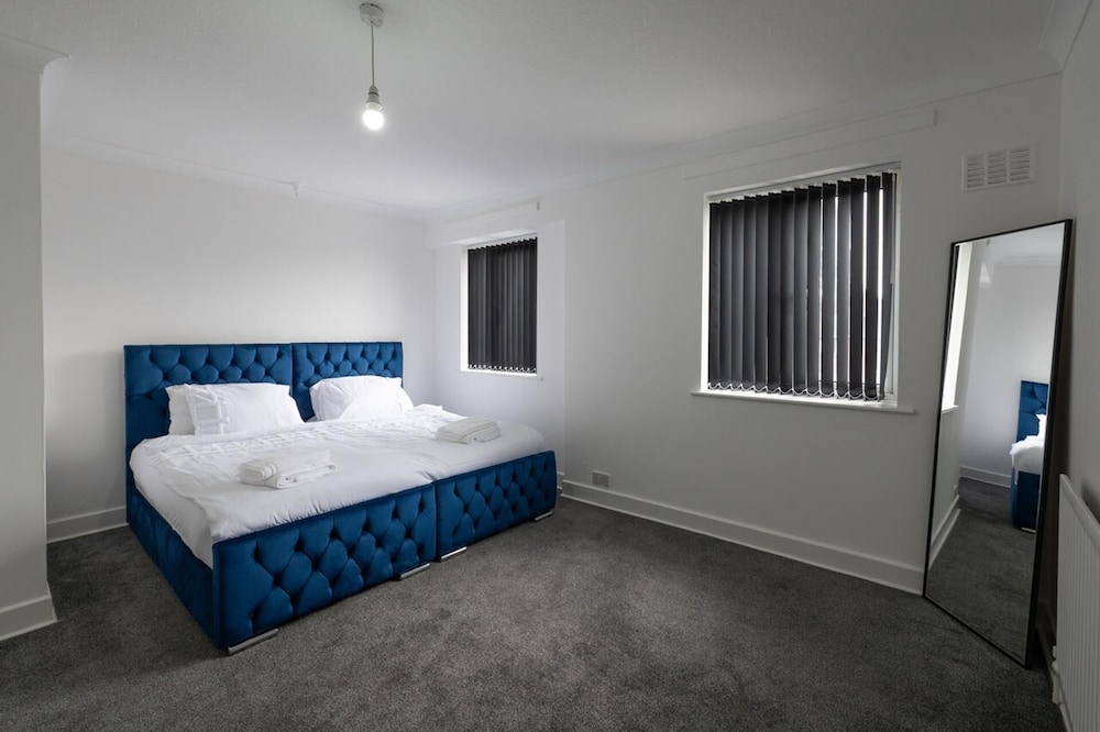 2-bedroom- Stoke-on-trent-sleeps 5-petsok
