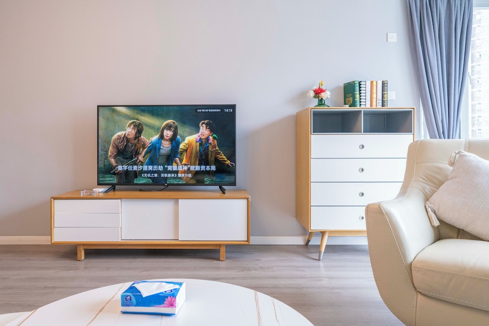 Tyms Xujiahui Prime 2BR APTGarden