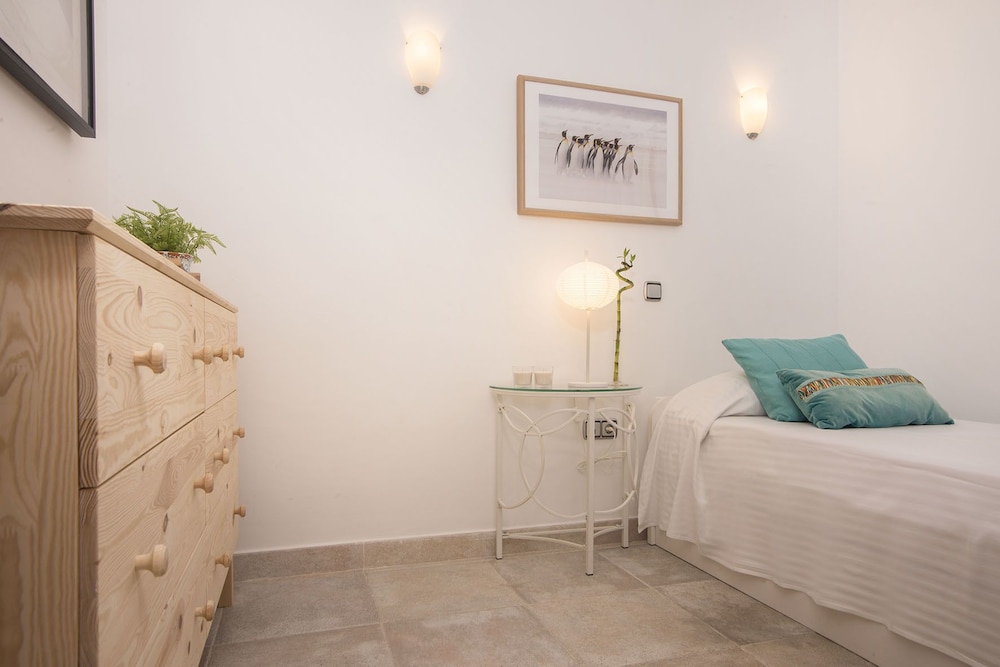 Penthouse M Reserva del Higueron 3 BEDROOMS. TRANSFER to the Beach and Train station. JACUZZI. WIFI. 2 PARKING. 2 SWIMMING POOL