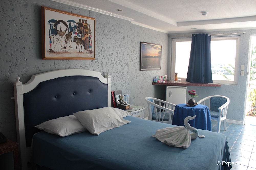 Blue Rock Beach Resort