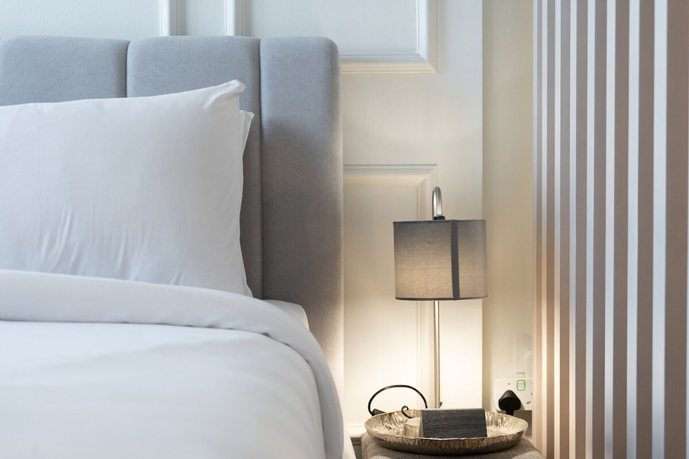 Your Dream Stay in JVC - Stylish Studio for 4