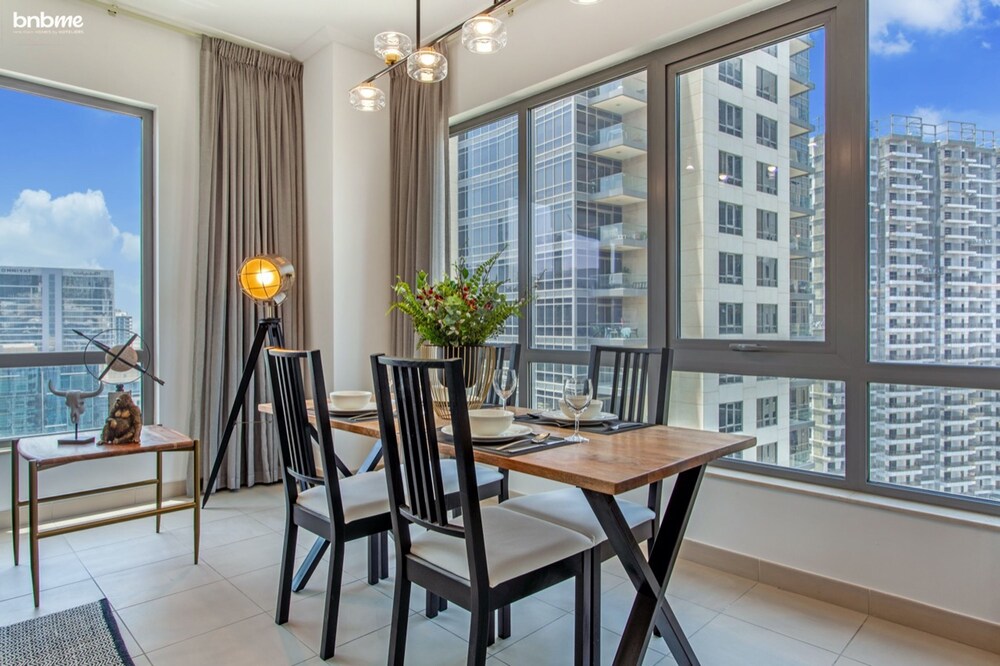 2 Min to Dubai Mall 1 BR