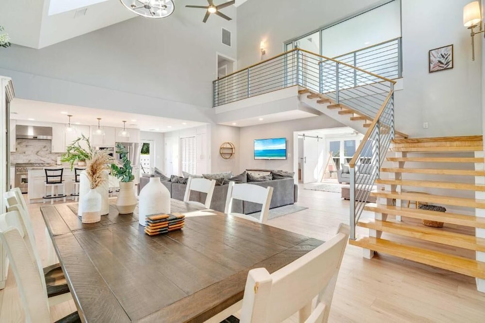 Luxury Waterfront Home in Sarasota