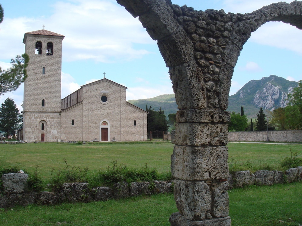Photo 12