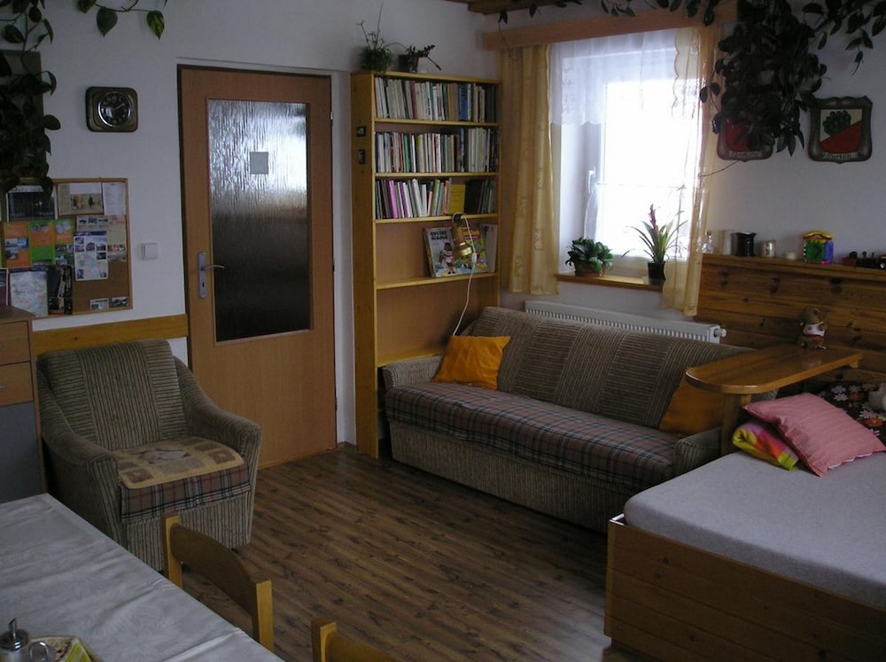 Marie Pavla With 7 Bedrooms and 4 Bathrooms