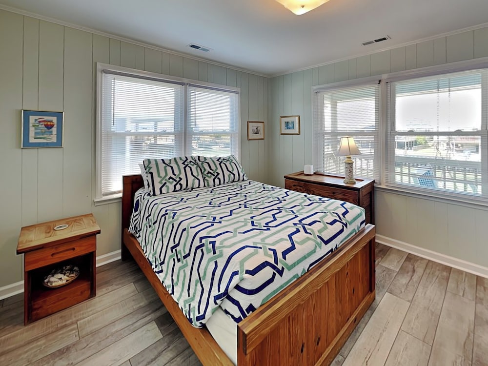 Sellers by Topsail Realty