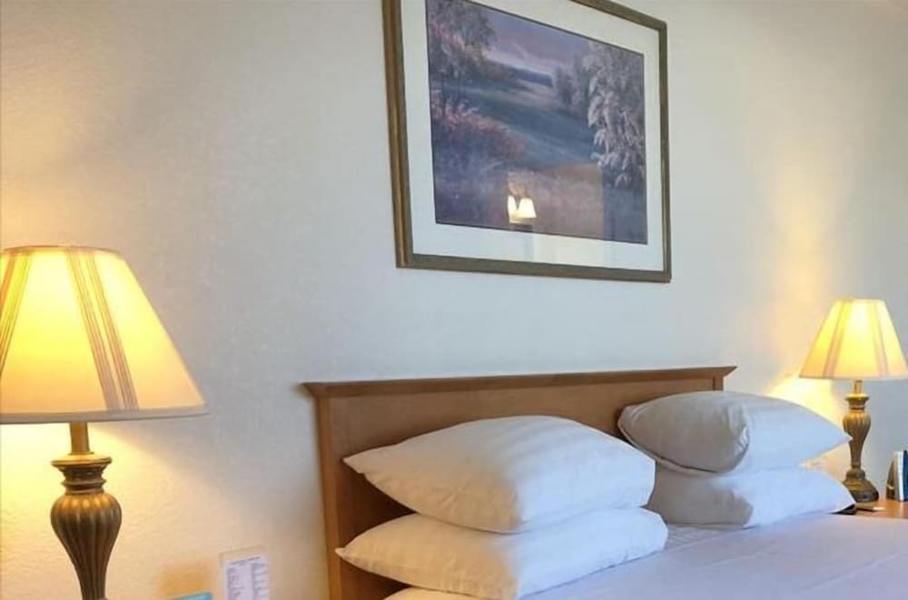 Trailside Inn