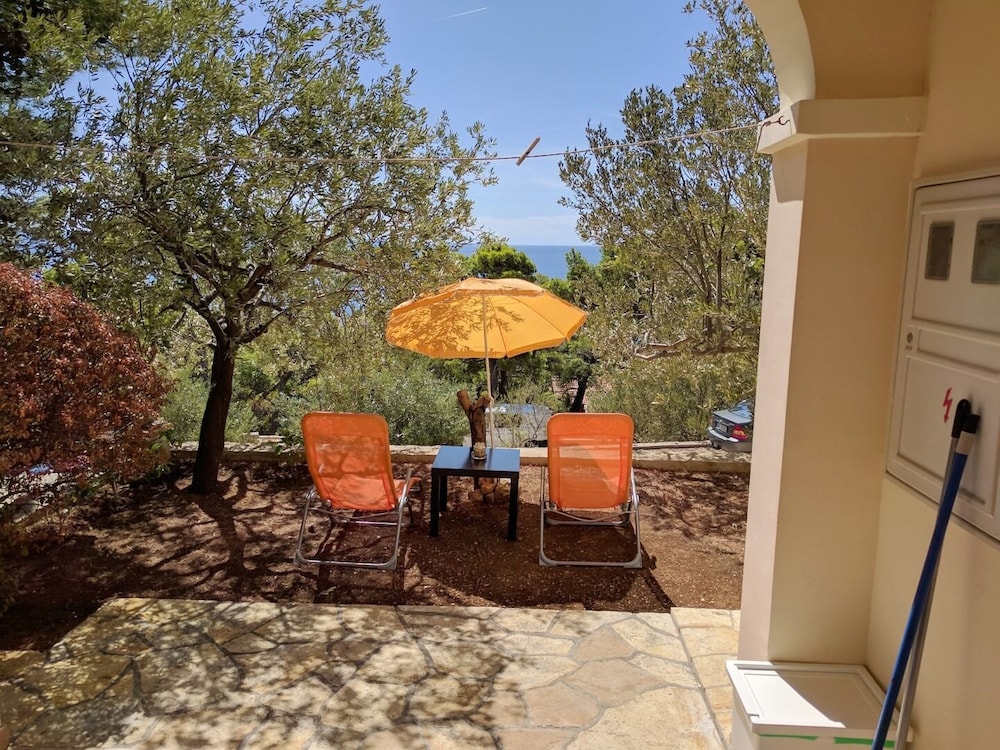 Var - With Nice Garden - A1 view 2