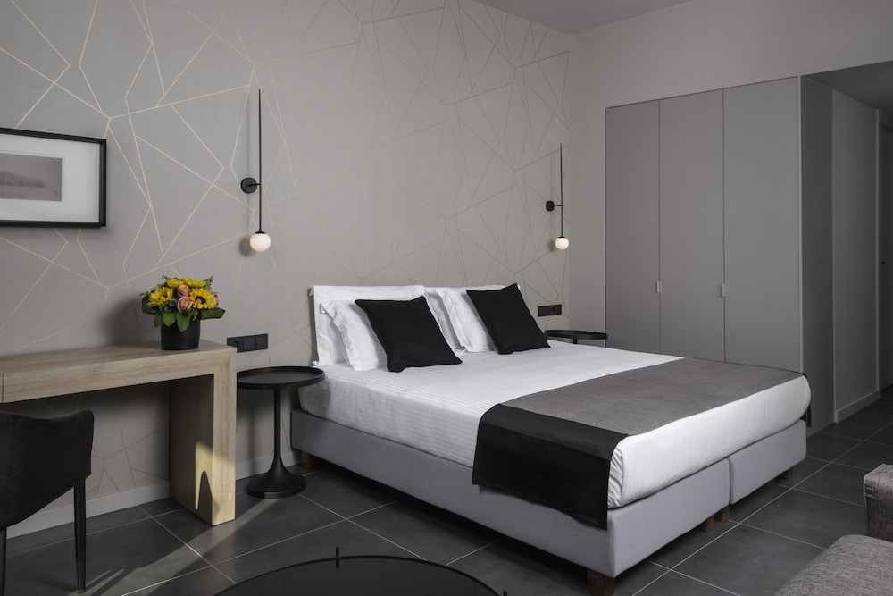 Glyfada Vacations - Azur Suites - Property Image 15
