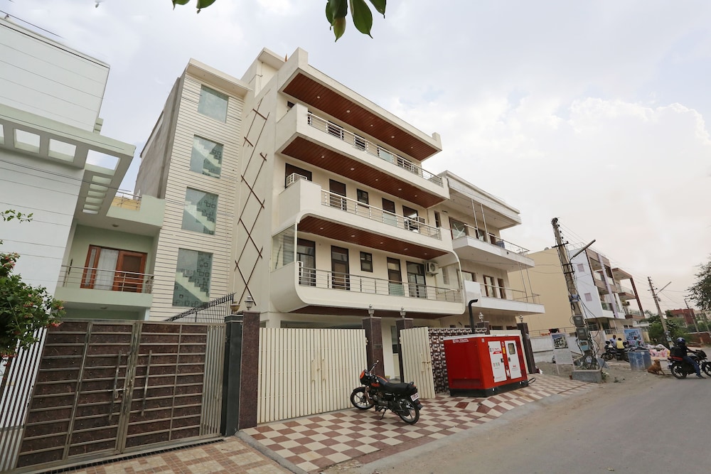 OYO 8971 Woodstay Inn Sector 45
