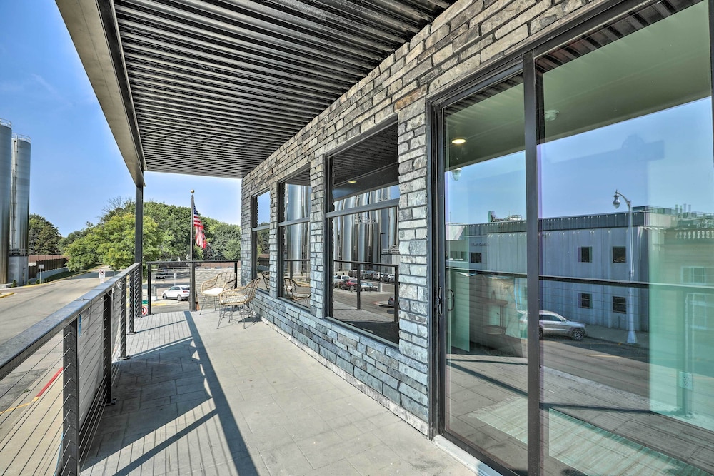 Lake Norden Apartment w/ Spacious Balcony! - Property Image 4