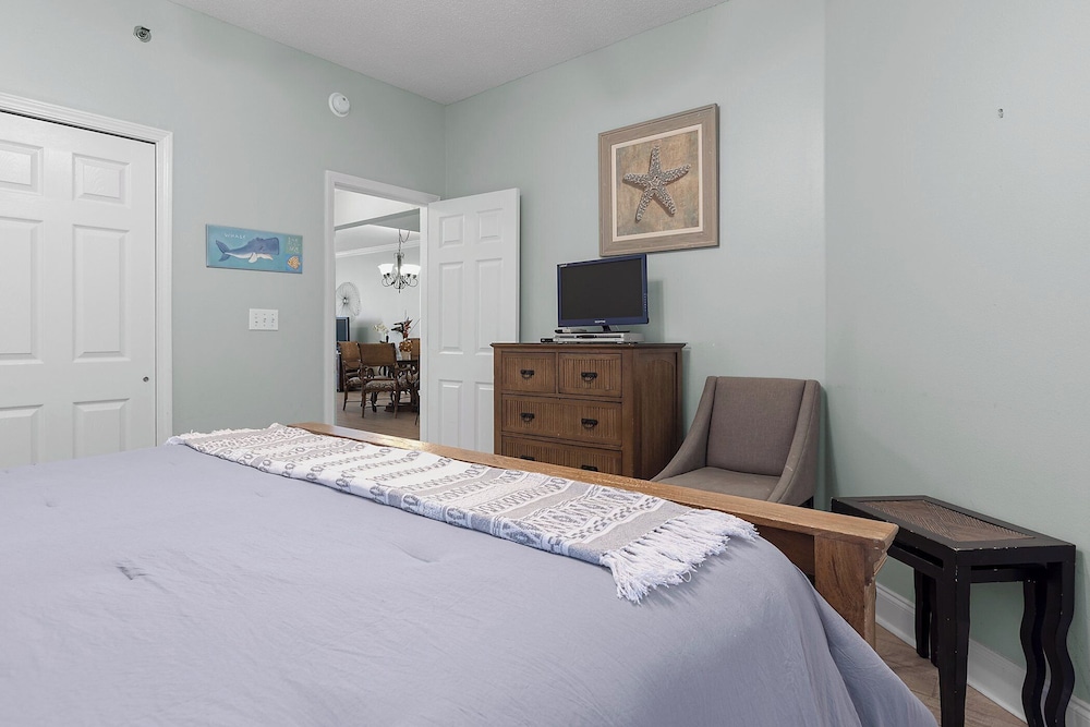 Palacio #202 by Southern Vacation Rentals