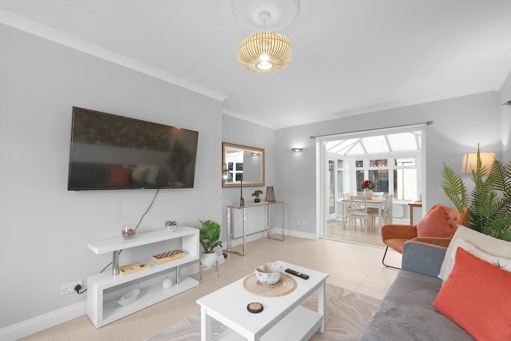 Keel Drive Modern 3 Bedroom Home