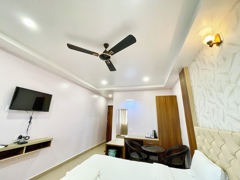 New Beach Resort - near Sea Beach