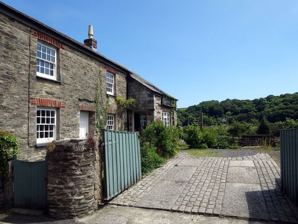 Island House