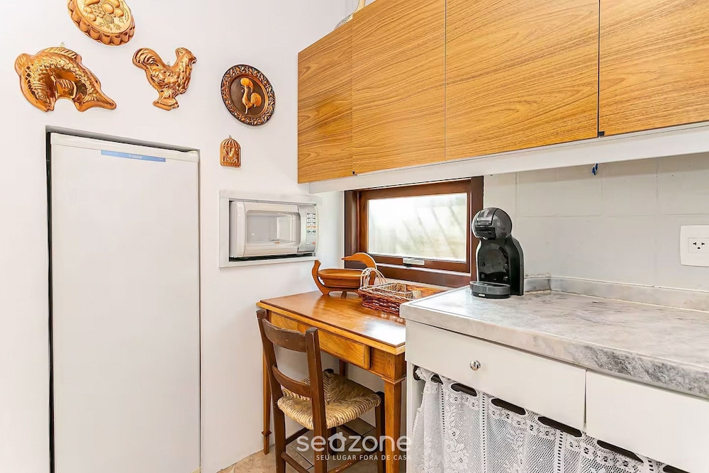 Seafront Beautiful House in Sto. Antonio Cda1647