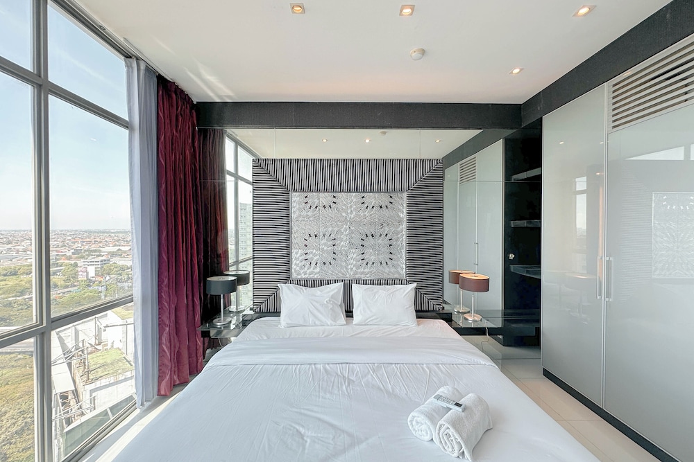 Spacious And Comfortable Living 3Br Apartment At Aryaduta Residence