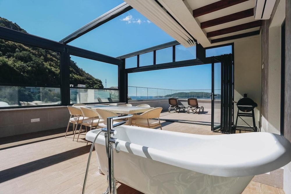 Vitodolska Luxury Penthouse