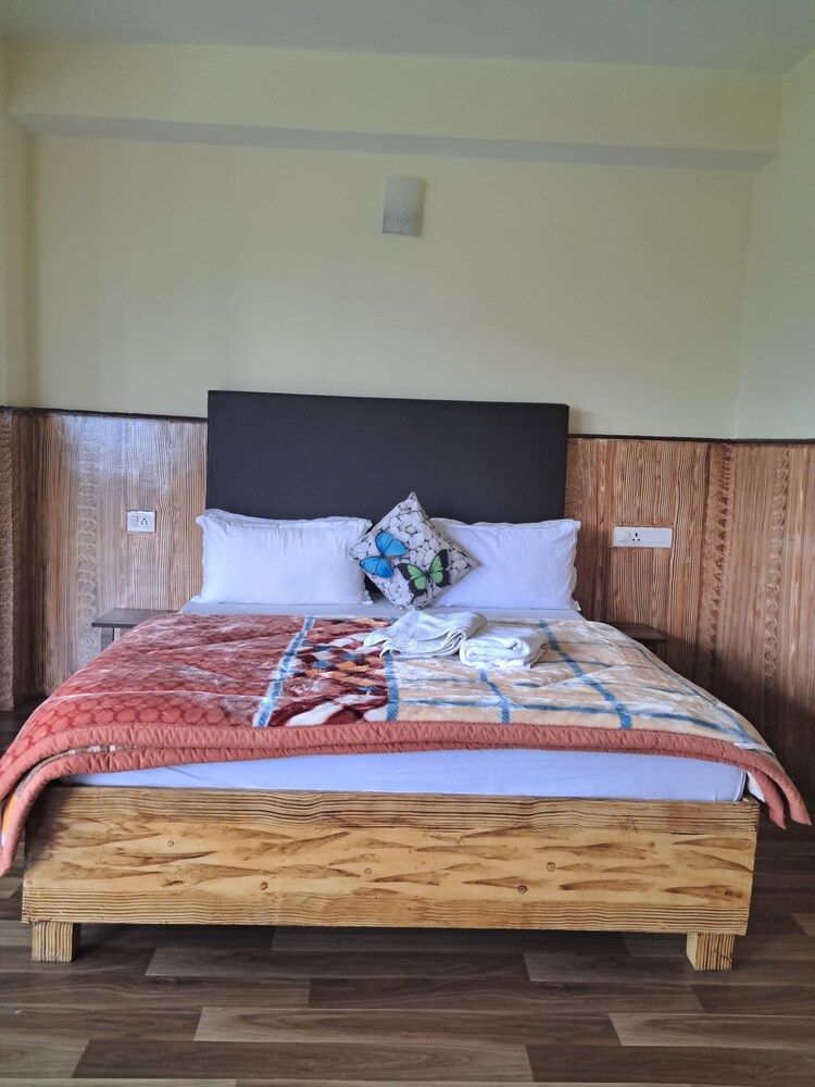 Khi Gha Thang Retreat