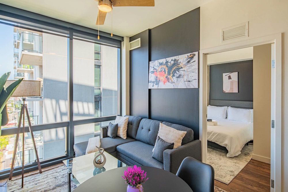 ROVE LIVING/KB - Joy on 4th