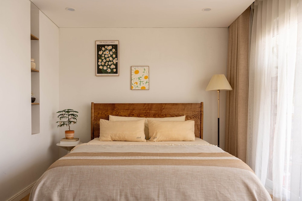 VISTA Skyview Luxury Residence