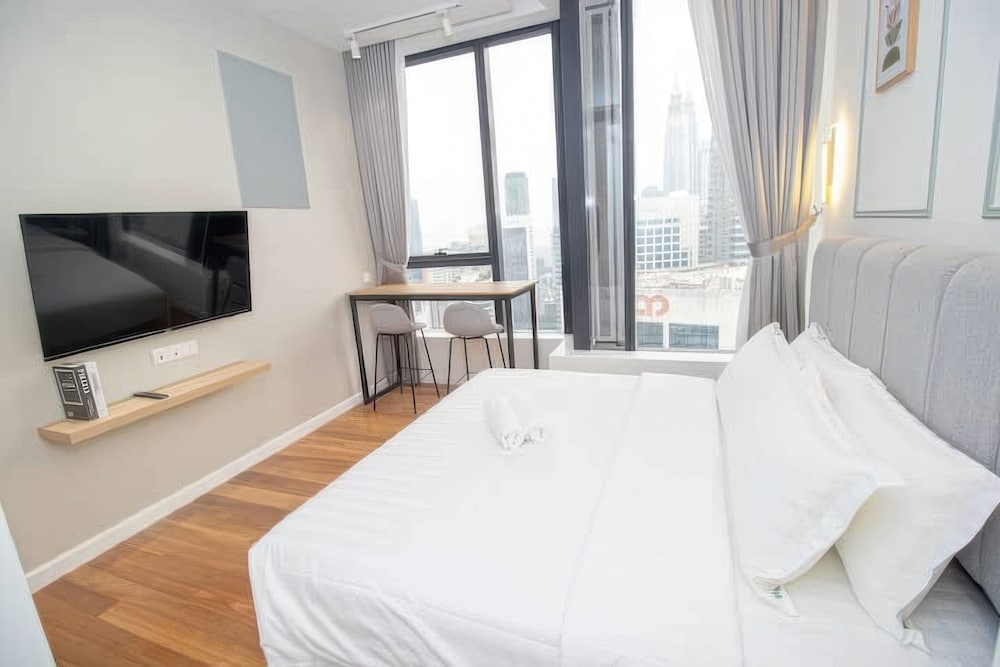 Pavilion Ceylon Hill Suites Apartments KL