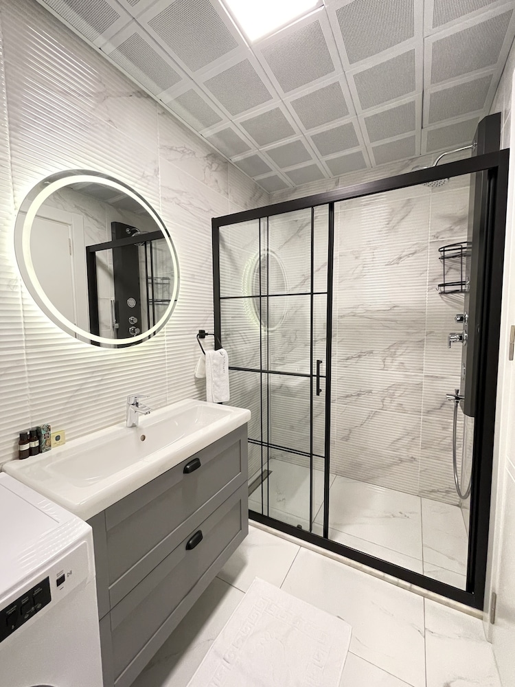 OlivAparts en Milas — bathroom