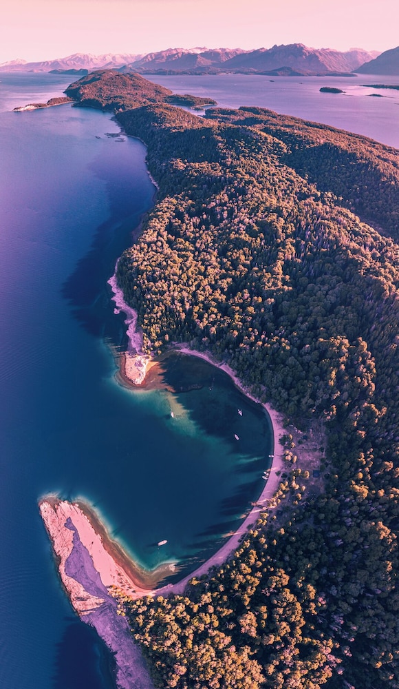 Isla Victoria - Folk Camp