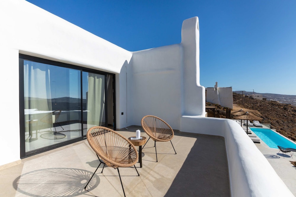 Amaze Mykonos Luxury Seaview Retreat