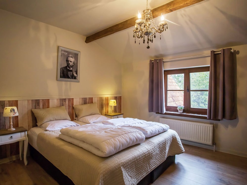 Holiday Home in Alveringem Near Coast view 3