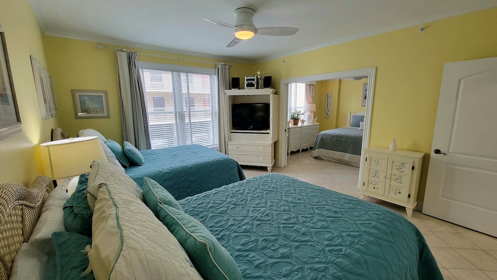 Desoto Beach Club 102