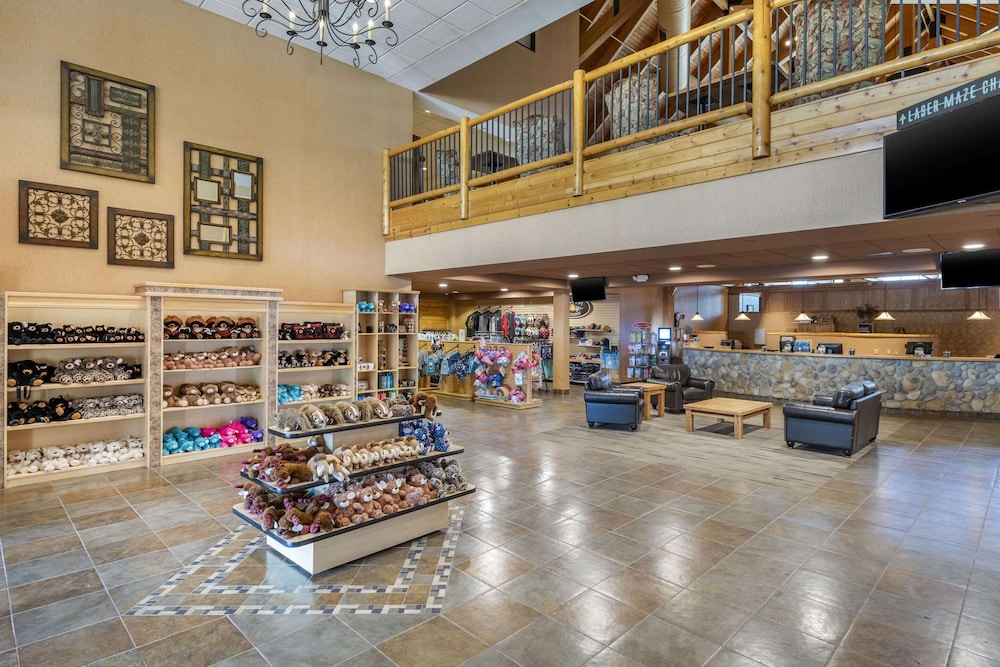 Three Bears Waterpark Resort Near Tomah, Ascend Collection Hotel