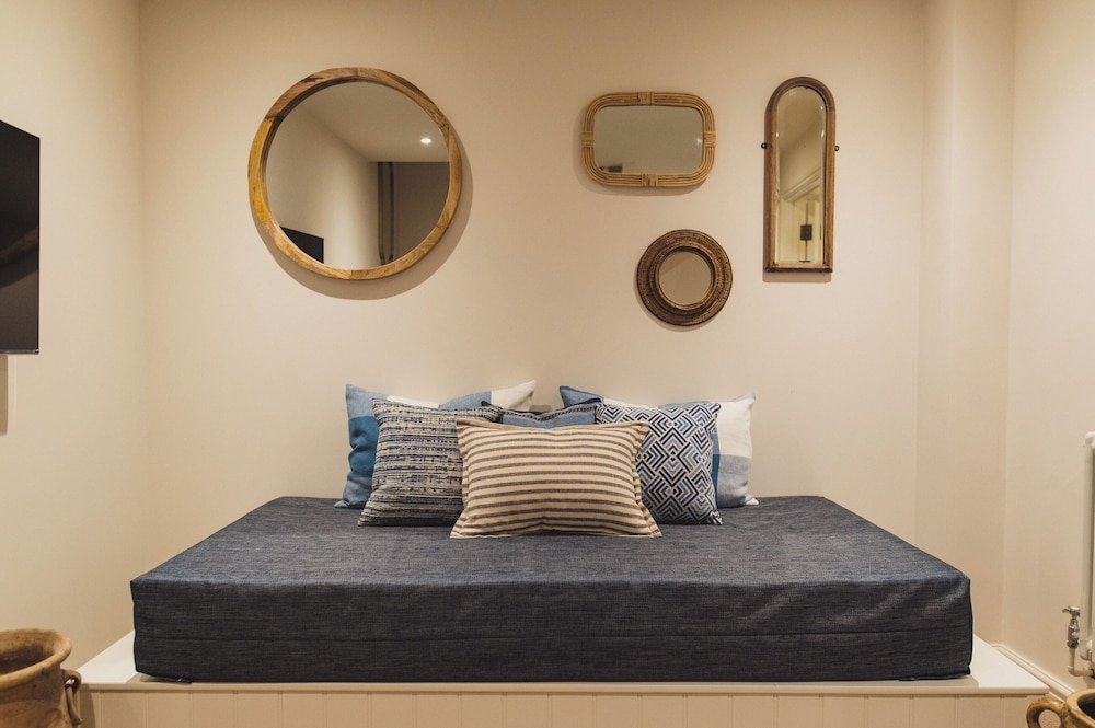 Rockpool Cottage 5 Buckingham Mews Coastal Retreat view 4