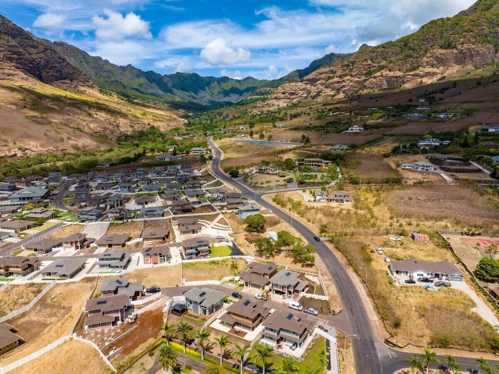 Marbella Lane Nohea Stylish Home Makaha