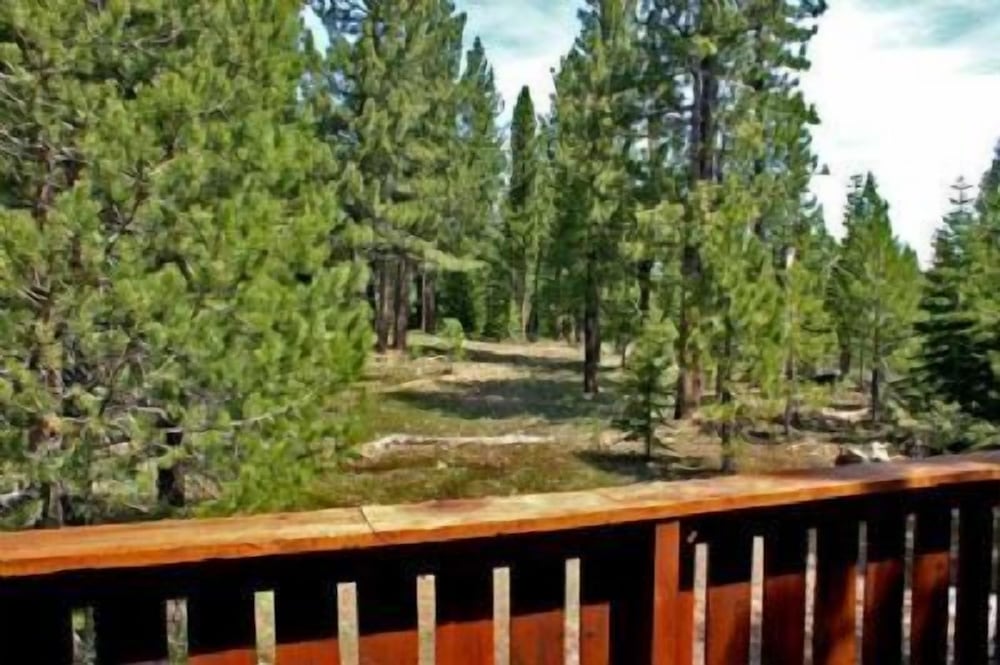 Trailside Villa