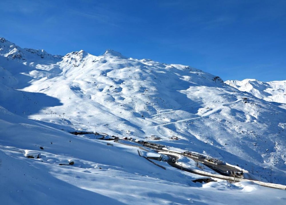 Nice Apartment Near the Center of Val Thorens