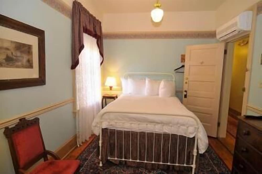 Atlantic Hotel
