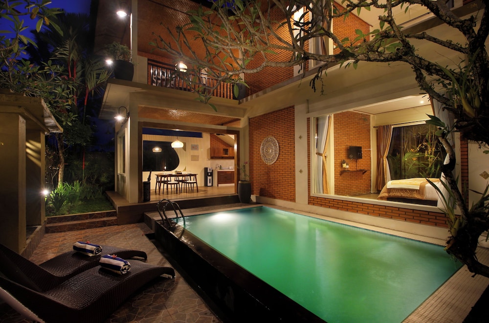 Kanaka Villas by Prabha