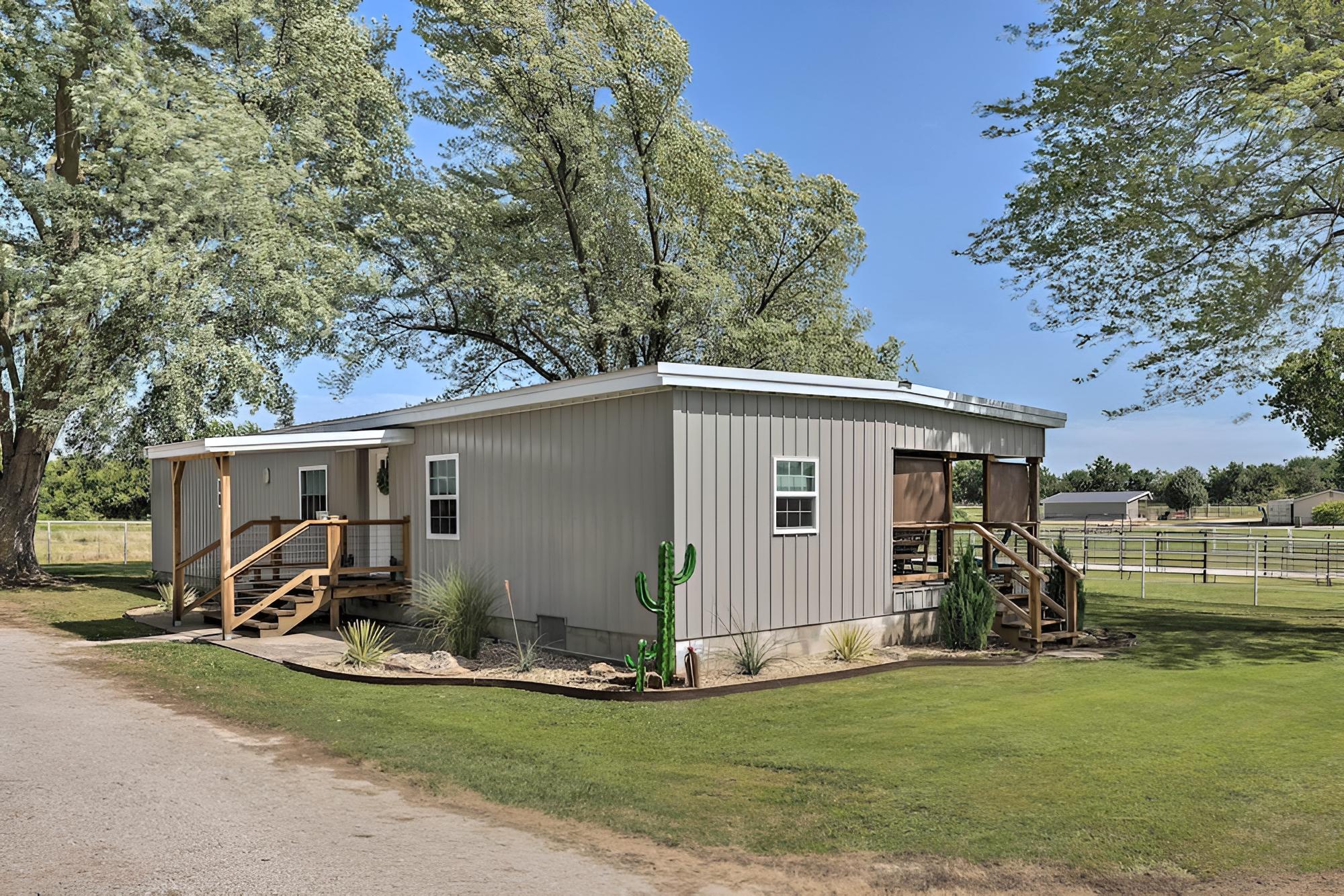 Carthage Family Home W/porch + Horse Boarding view 3