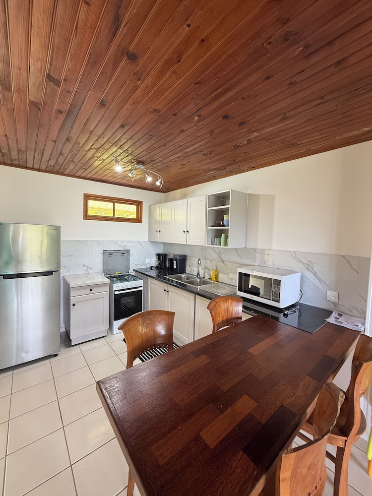 Luna's Home Raiatea