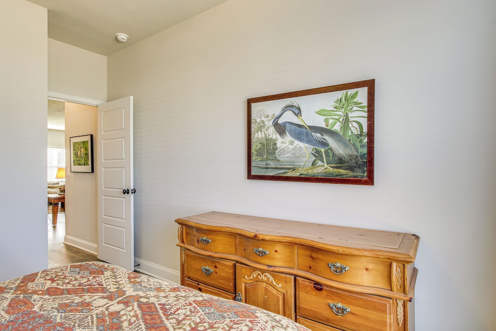 2 Mi to Steeplechase Racecourse: Stylish Aiken Gem