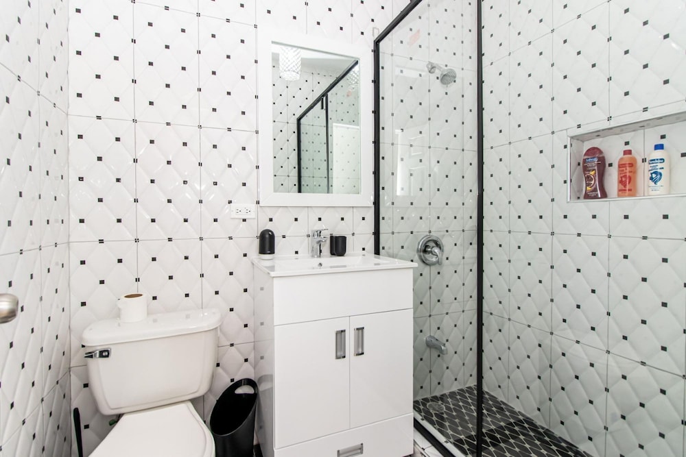 Runaway Bay Gem Suite