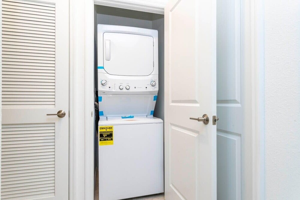 Gorgeous 2Bd Apto Close to Disney @ Storey Lake 404 3191