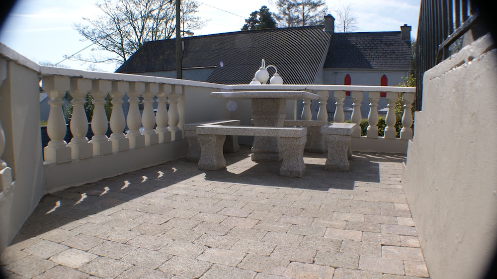 Eske Villa Bed & Breakfast