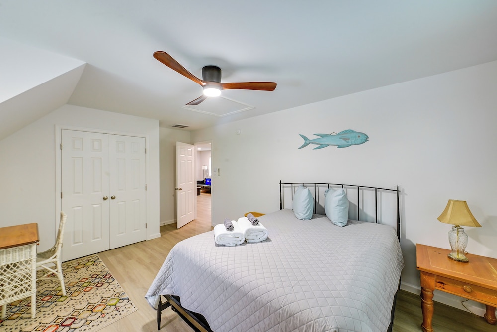 4 Mi to Rehoboth Beach: Cozy Coastal Apt!